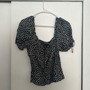 floral blouse with puffed sleeves